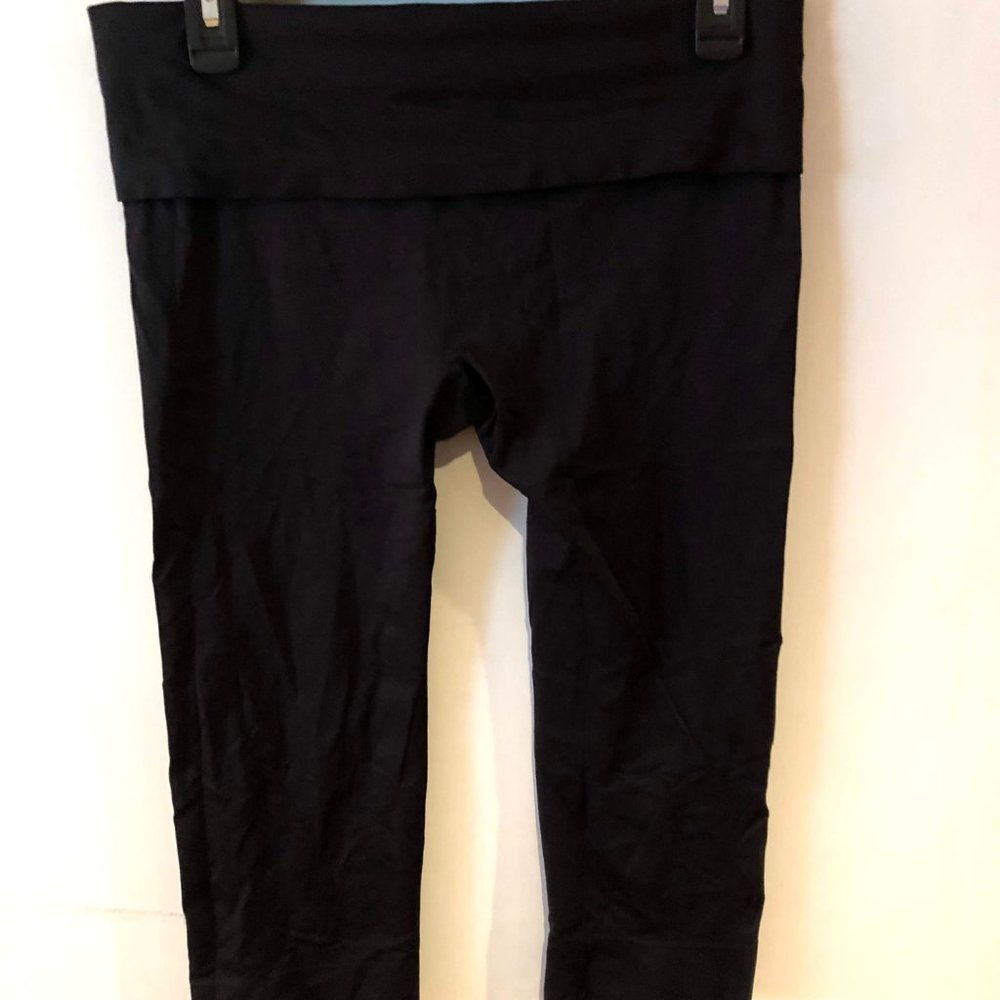 Danskin Seamless Carpi Leggings